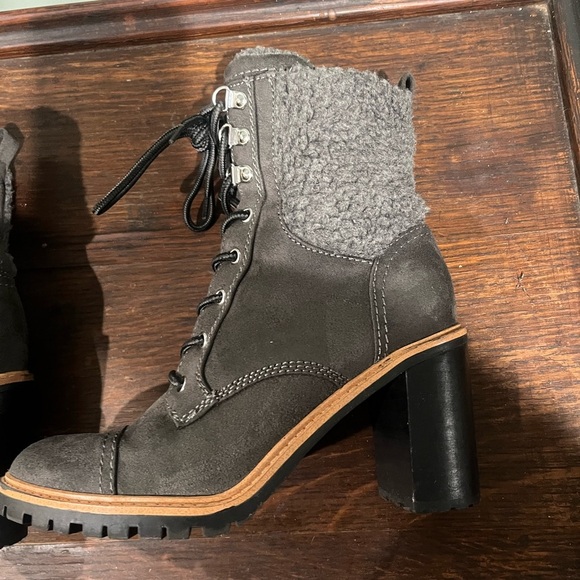 Nine West Gray Lace-Up Boots Sturdy Design - Picture 5 of 8